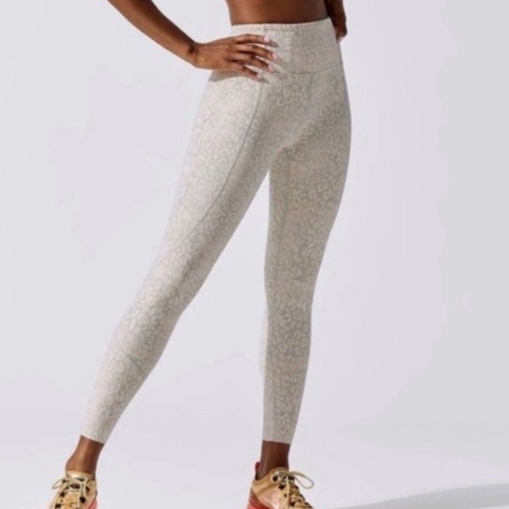 Varley Blush/Gray Cheetah Patterned Leggings size M